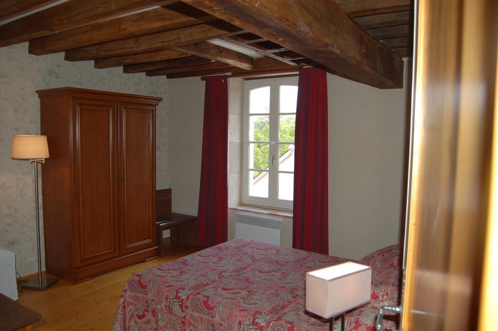 Le Moulin Neuf Bed and Breakfast Vignoux-sur-Barangeon Værelse billede